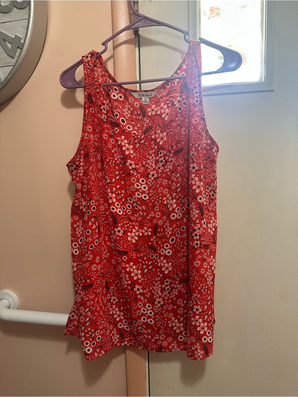 The Pioneer Woman Red Floral Sleeveless Tank Top
